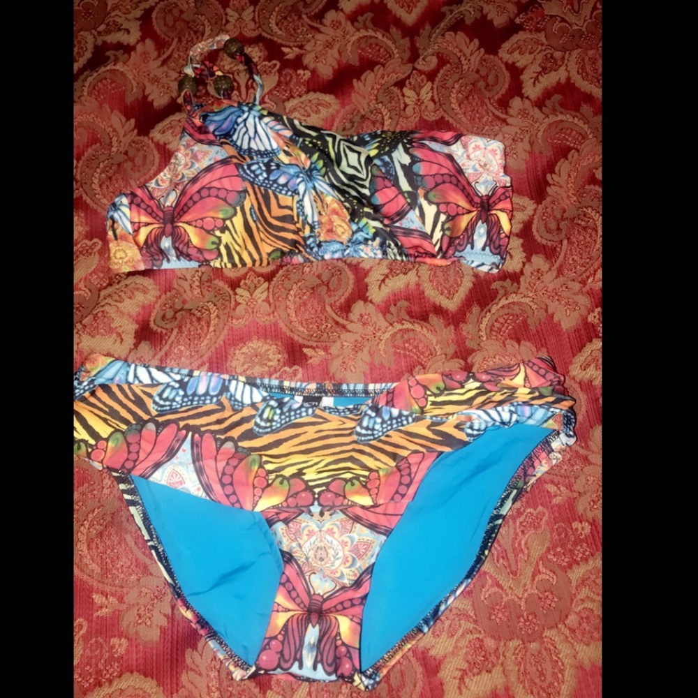 Becca Size M 2 piece bathing suit